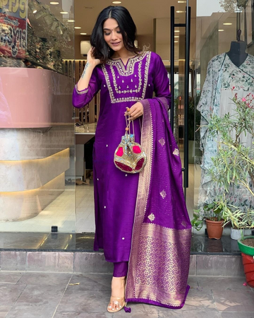 Purple Kurta Pant set with jequard Dupatta
