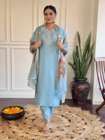 Women Sky Blue Embrodairy Stright Kurta Set