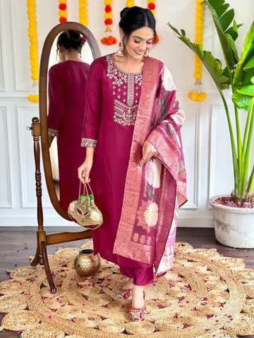 Maroon Kurta Pant set with Digital Print Dupatta